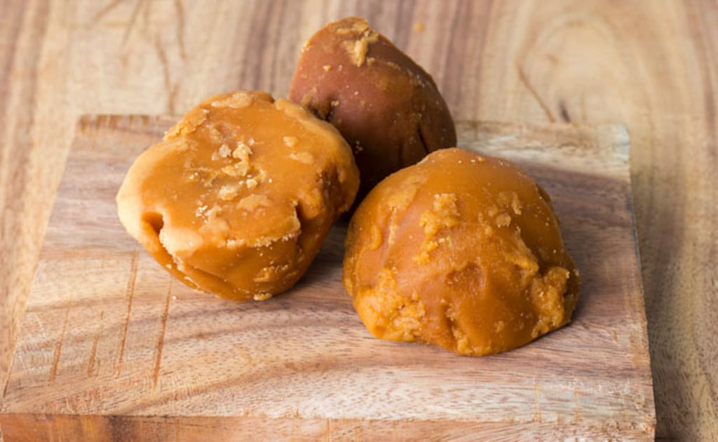 Jaggery Soaked in Water Overnight Benefits